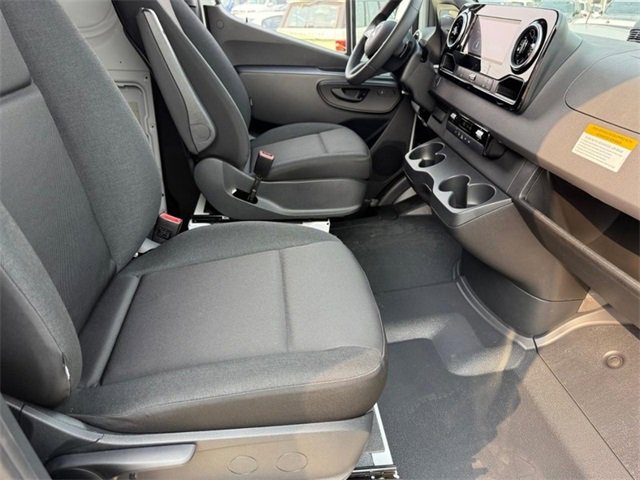 New 2025 Mercedes-Benz Sprinter 2500 image 7