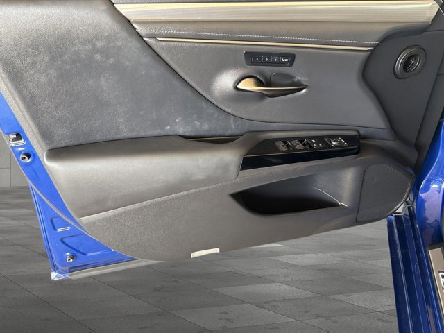 Certified 2024 Lexus ES 350 F Sport w/ Accessory Package (Z2) image 26