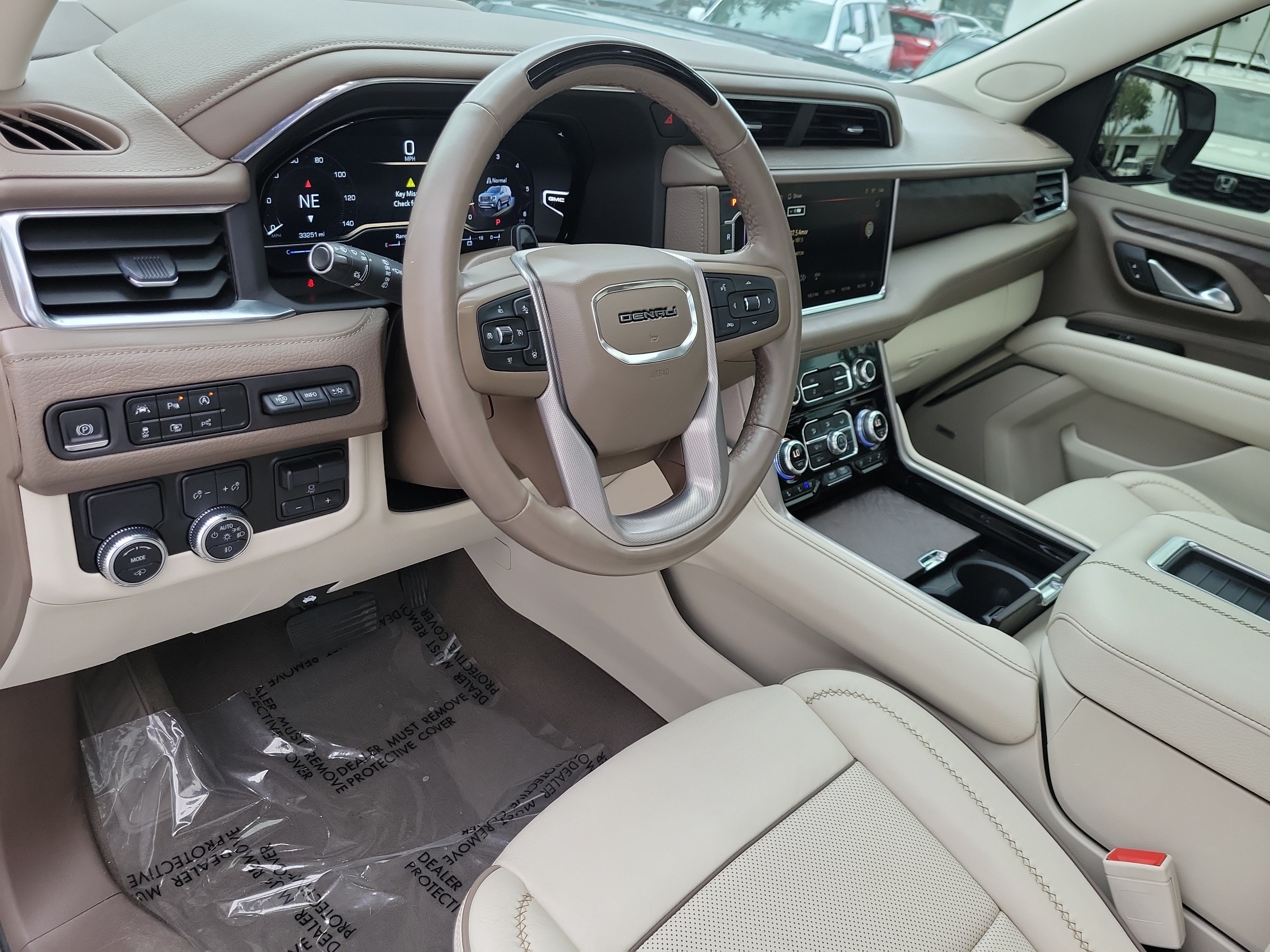Used 2023 GMC Yukon Denali w/ Denali Reserve Package RWD image 21