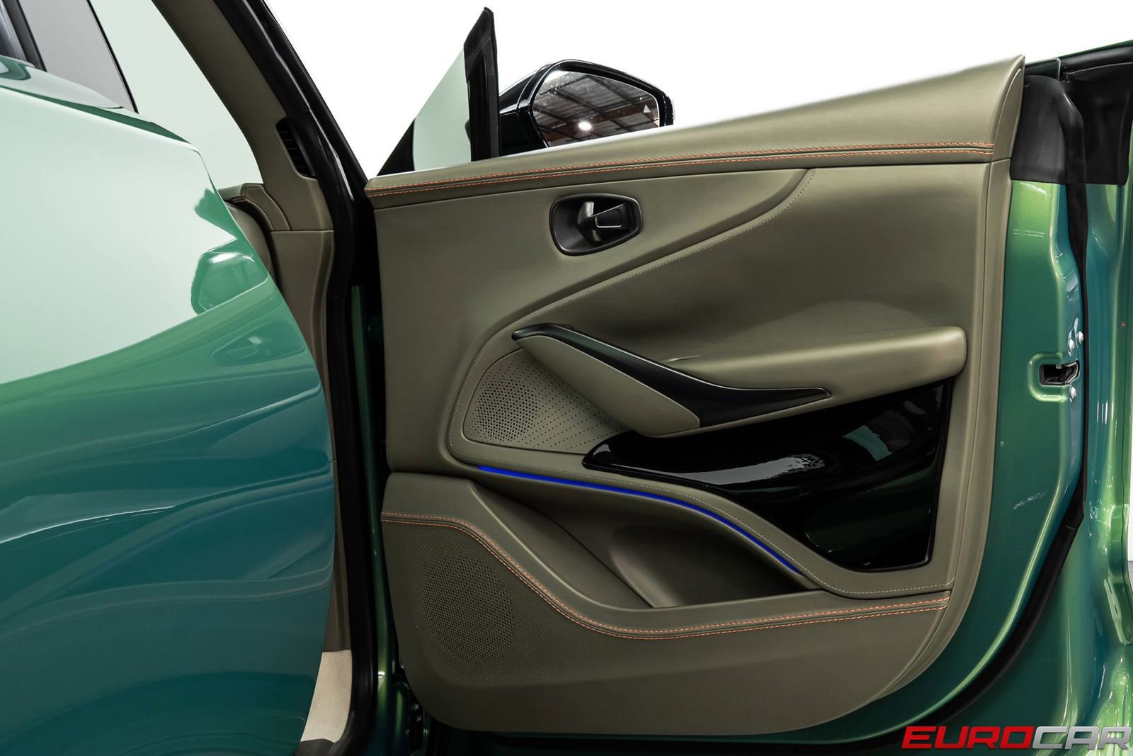 Used 2023 Aston Martin DBX 707 image 24