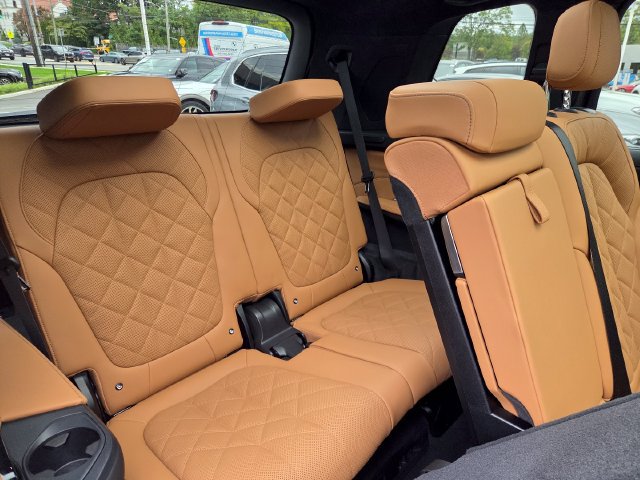 Certified 2025 BMW X7 xDrive40i w/ Executive Package AWD/4WD image 32