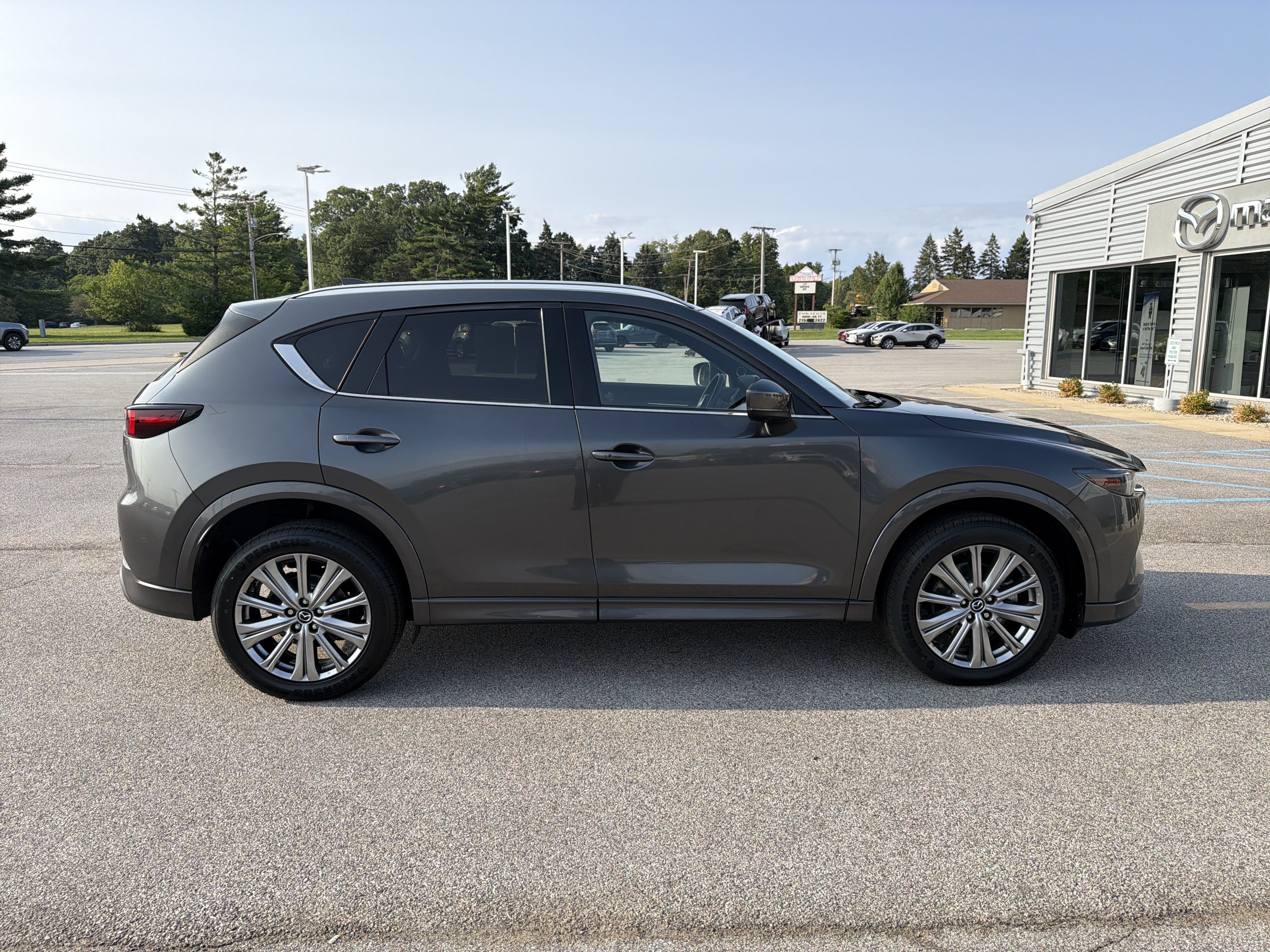 Certified 2023 MAZDA CX-5 Signature AWD/4WD image 2