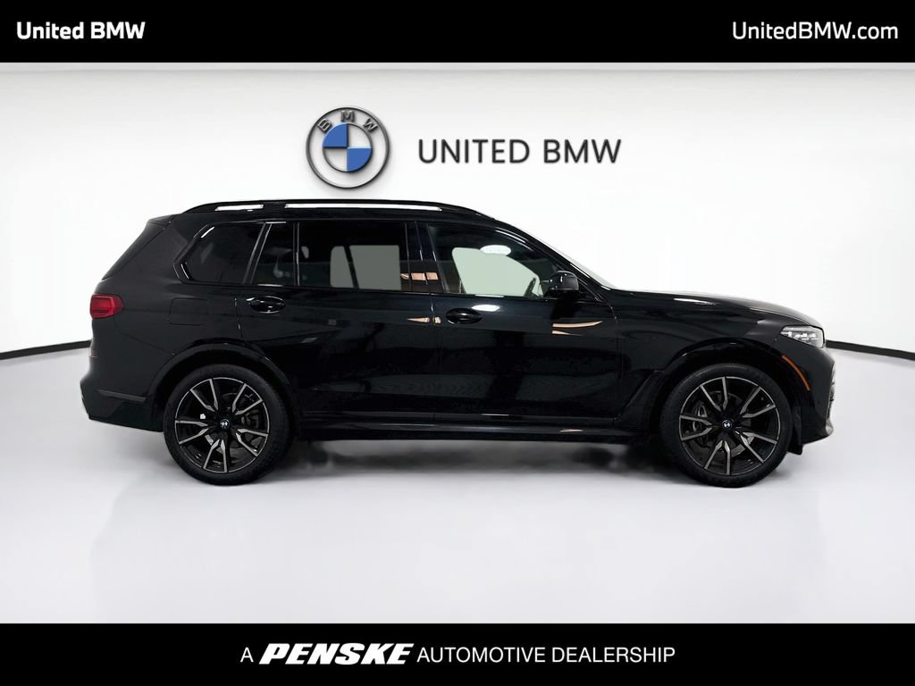 Used 2021 BMW X7 xDrive40i w/ M Sport Package AWD/4WD image 4