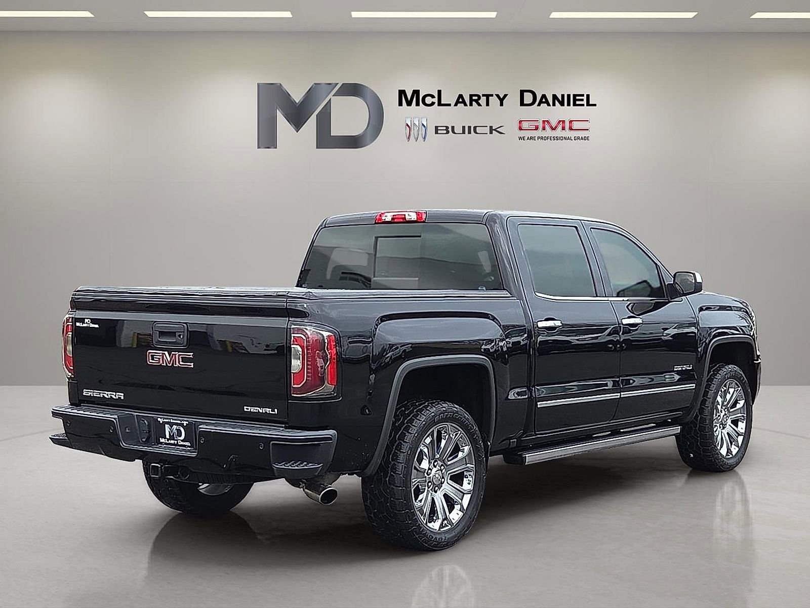 Certified 2018 GMC Sierra 1500 Denali w/ Denali Ultimate Package image 5