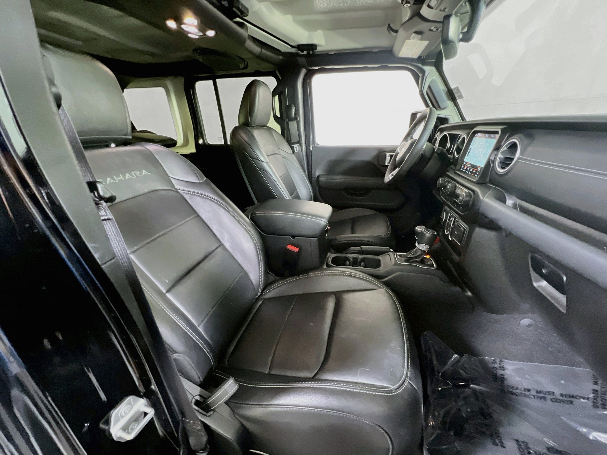 Used 2023 Jeep Wrangler Unlimited Sahara AWD/4WD image 26