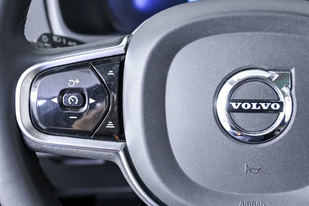 Certified 2023 Volvo XC90 B6 Plus w/ Protection Package AWD/4WD image 11