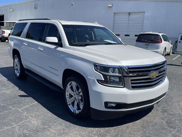 Used 2017 Chevrolet Suburban LT RWD image 6