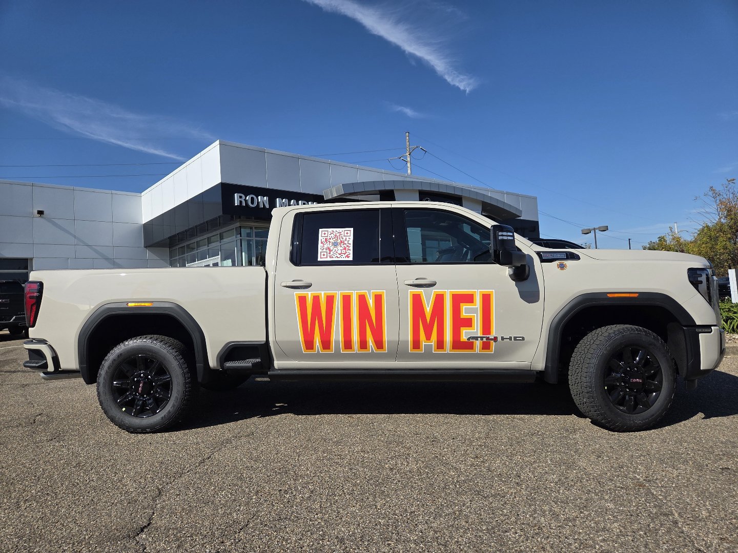 New 2026 GMC Sierra 2500 AT4 w/ AT4 Premium Plus Package AWD/4WD image 21