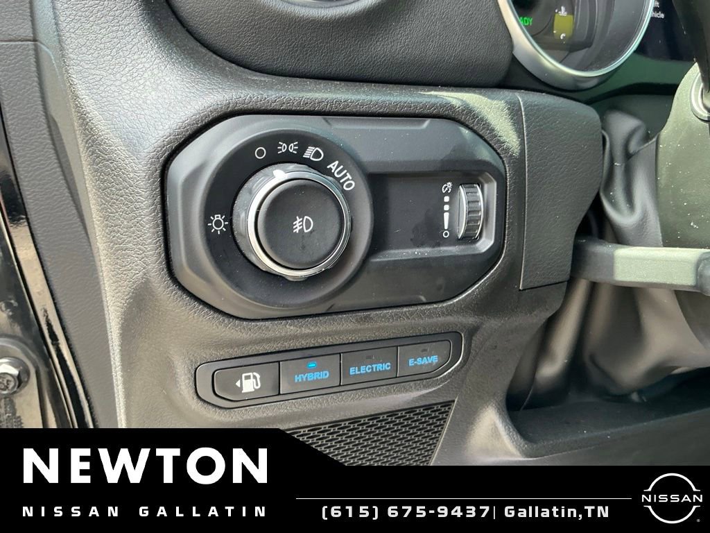 Used 2023 Jeep Wrangler Unlimited Sahara w/ Cold Weather Group AWD/4WD image 21