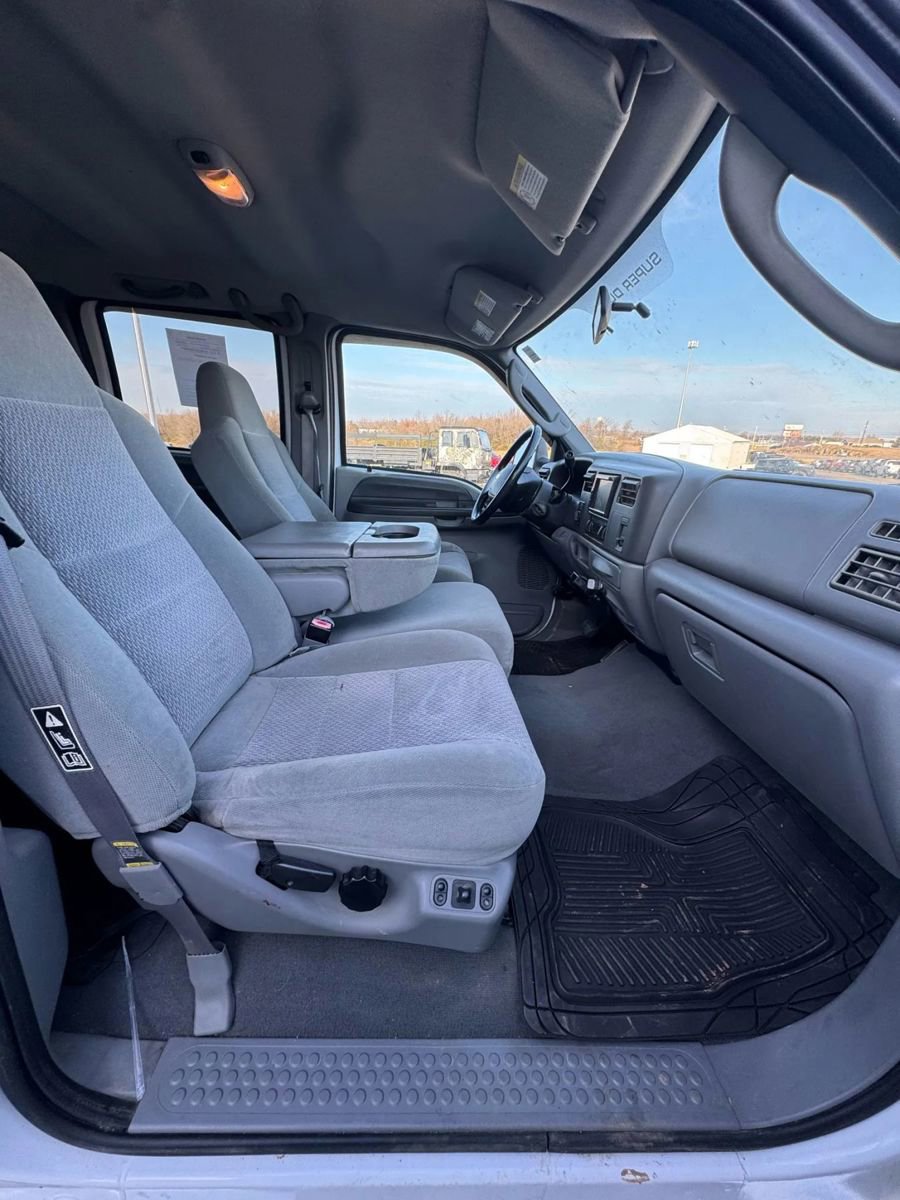 Used 2003 Ford F350 XLT image 23