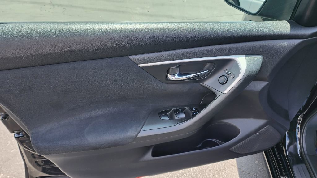 Used 2015 Nissan Altima 2.5 S w/ Power Driver Seat Package FWD image 10