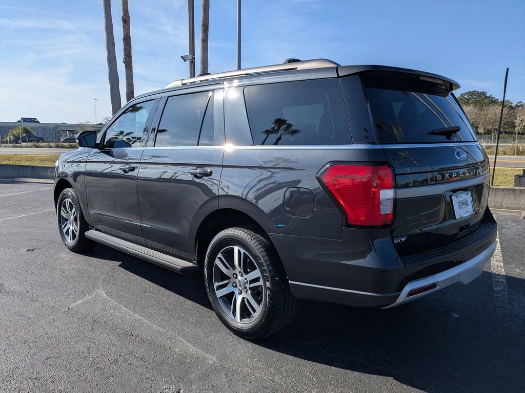 Used 2024 Ford Expedition XLT image 6