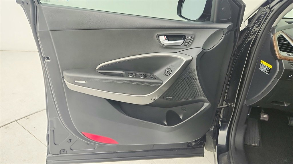 Used 2018 Hyundai Santa Fe Limited image 28