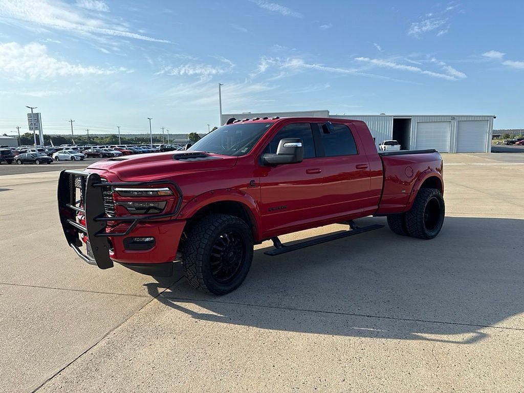 Used 2026 RAM 3500 Laramie AWD/4WD image 7