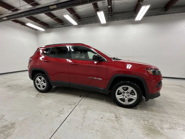 Used 2024 Jeep Compass Latitude image 9