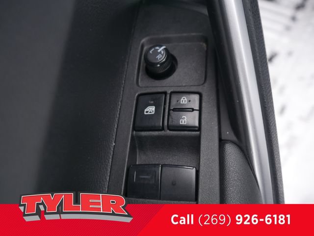 Used 2023 Toyota Corolla Cross XLE FWD image 20