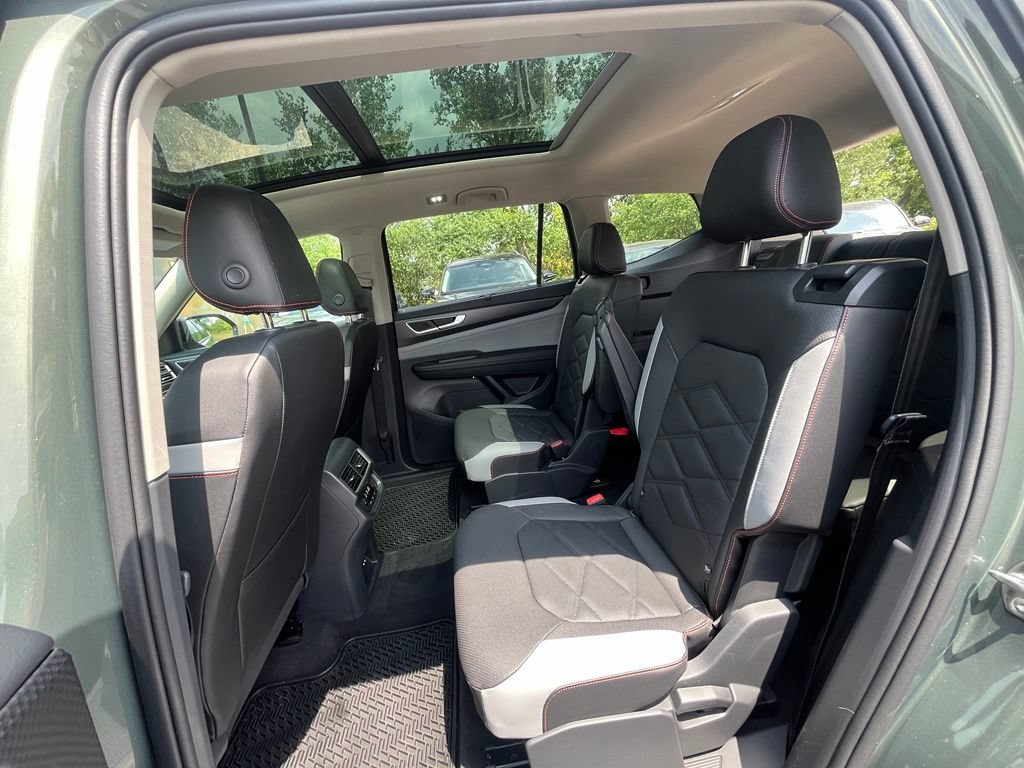 Used 2026 Volkswagen Atlas Peak Edition AWD/4WD image 24
