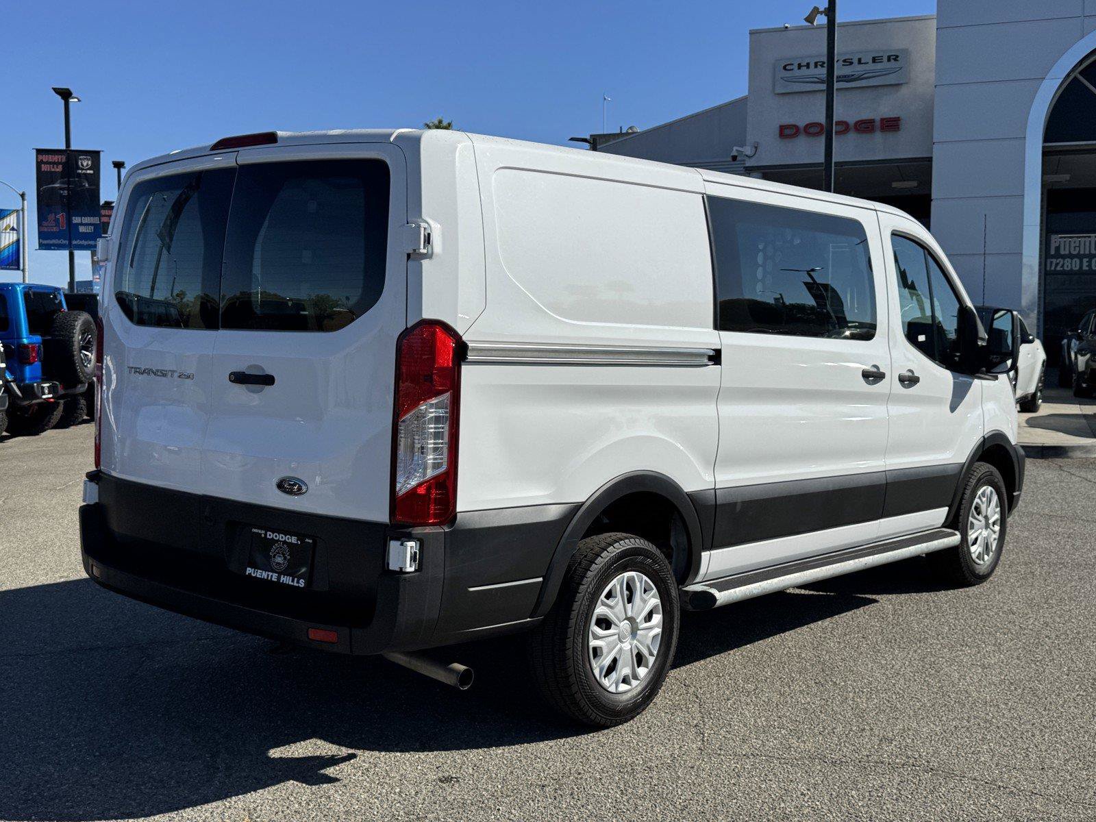 Used 2025 Ford Transit 250 Low Roof w/ Exterior Upgrade Package RWD image 5