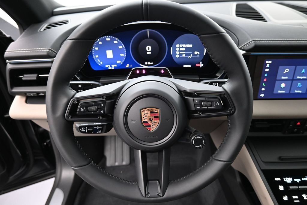 Used 2026 Porsche Macan Electric RWD image 11