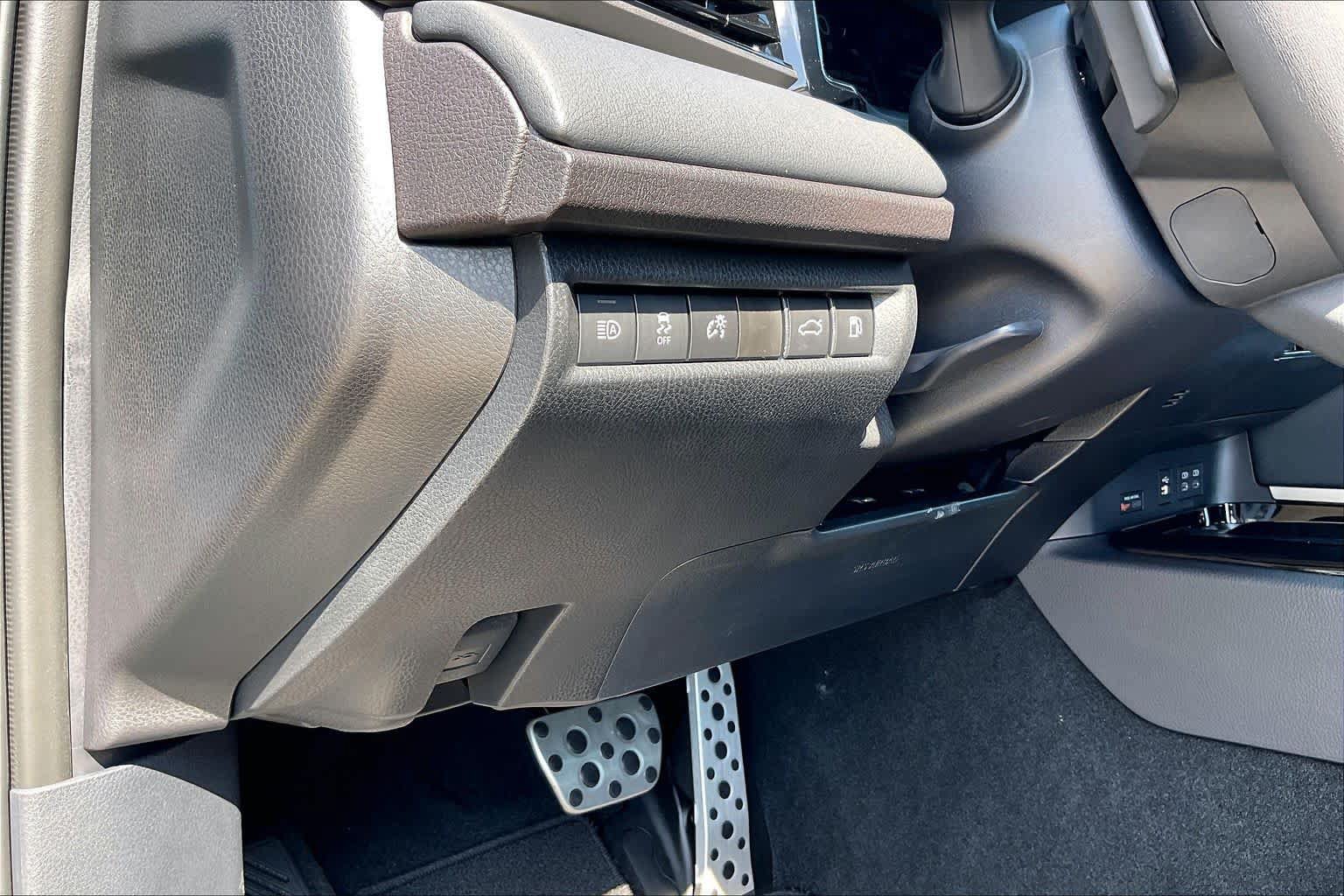 New 2026 Toyota Camry XSE FWD image 19