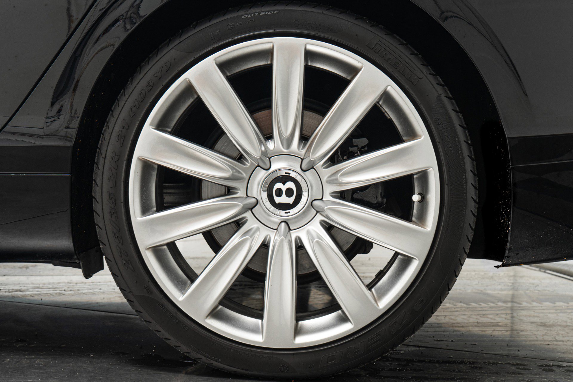 Used 2015 Bentley Flying Spur W12 image 11