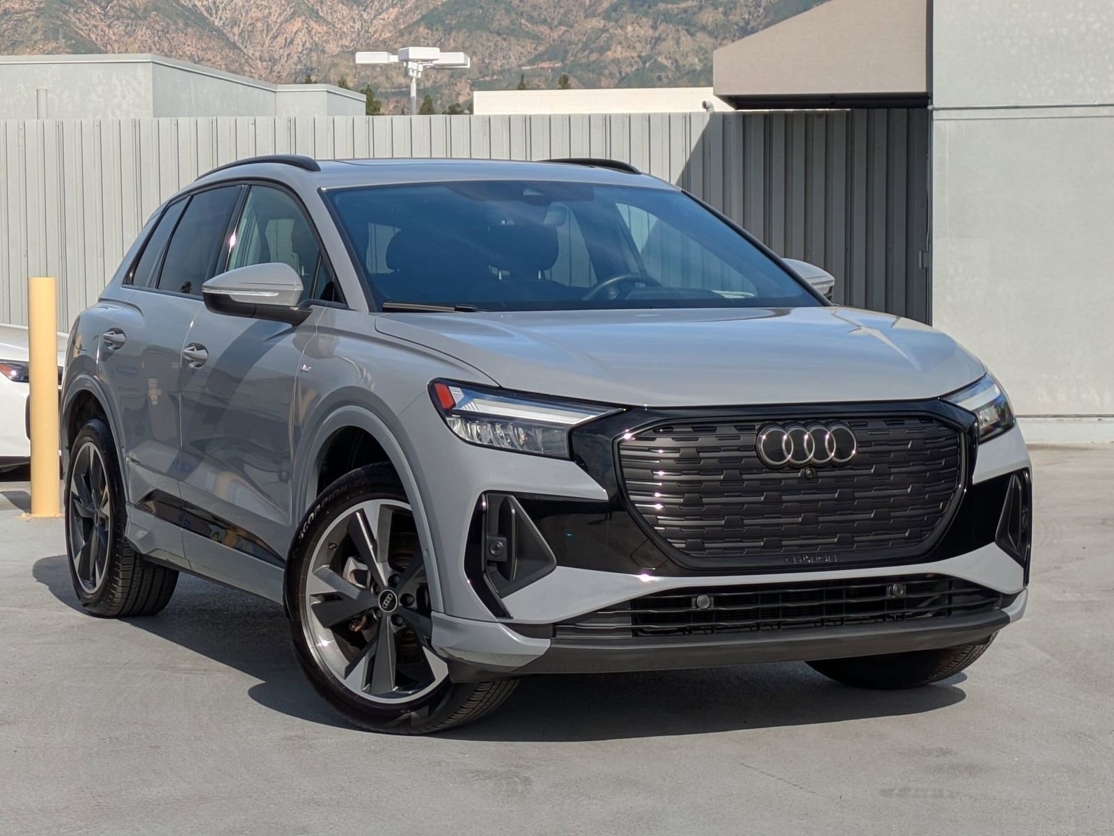 Used 2024 Audi Q4 e-tron Premium Plus w/ Premium Plus image 32