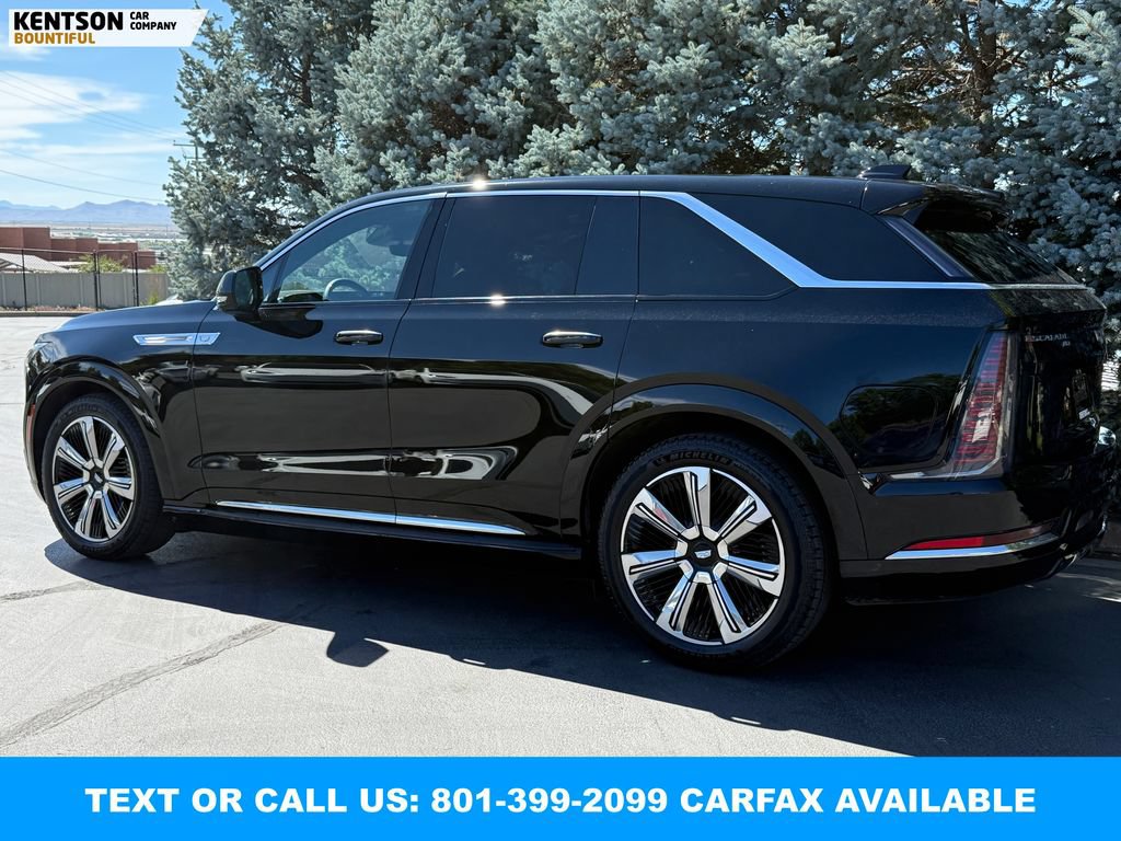 Used 2025 Cadillac Escalade IQ Luxury 2 w/ LPO, Premium Carpet Package AWD/4WD image 5