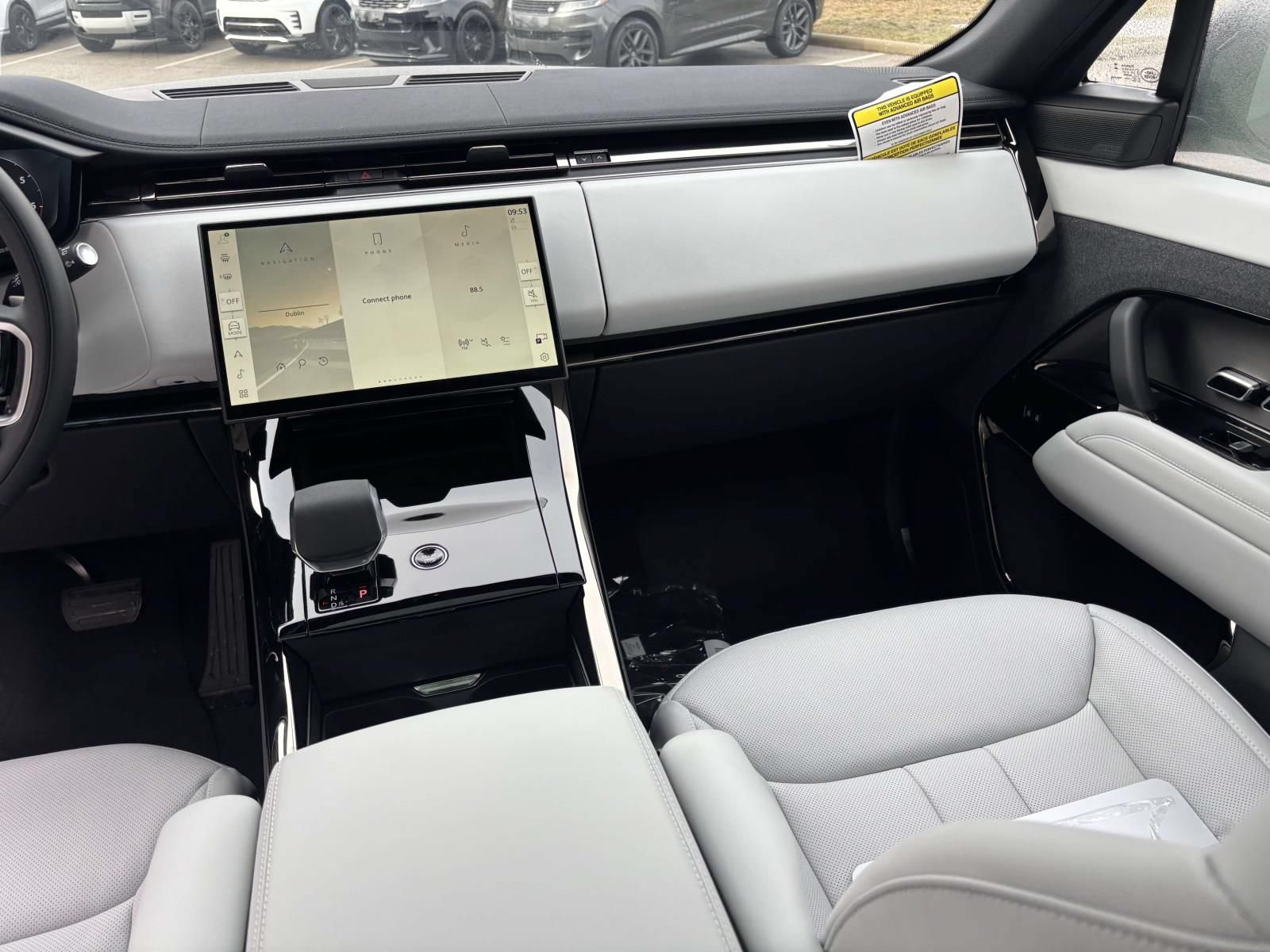 New 2026 Land Rover Range Rover Sport SE AWD/4WD image 25