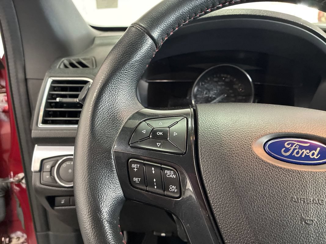 Used 2018 Ford Explorer Sport AWD/4WD image 12