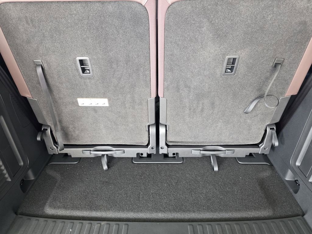 New 2025 Volkswagen ID. Buzz Pro S image 20