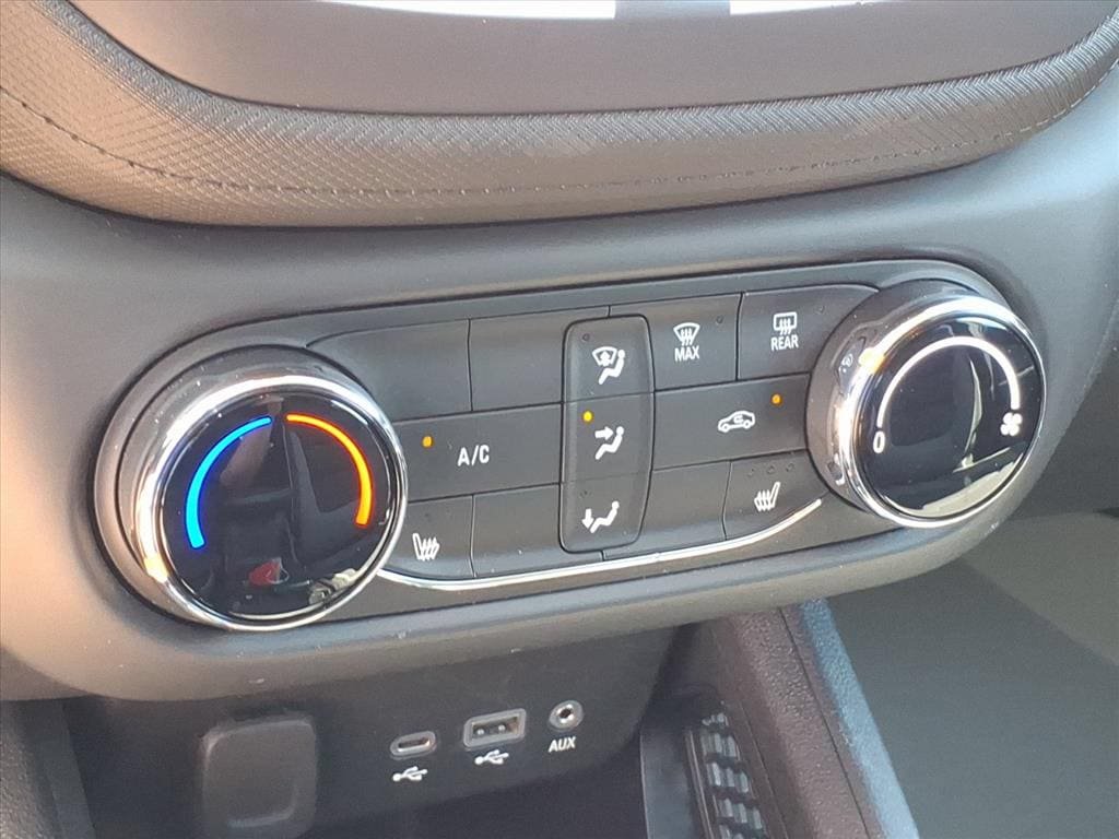 Used 2023 Chevrolet TrailBlazer LT FWD image 29