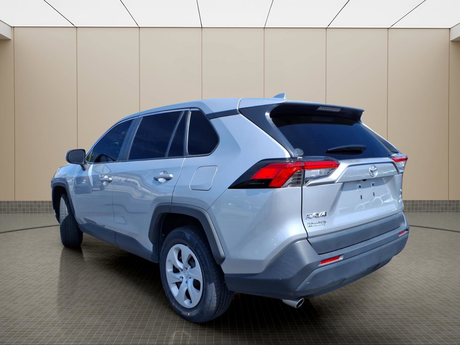 Used 2024 Toyota RAV4 LE image 10