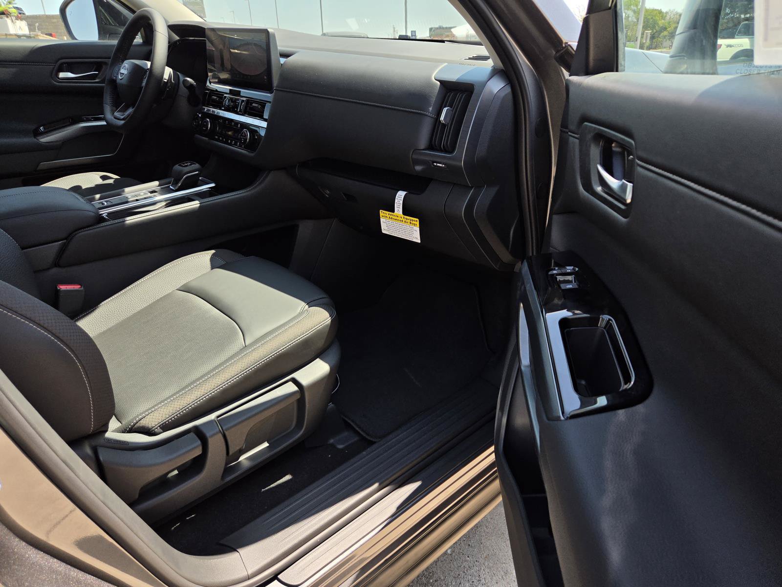New 2026 Nissan Pathfinder SL FWD image 11