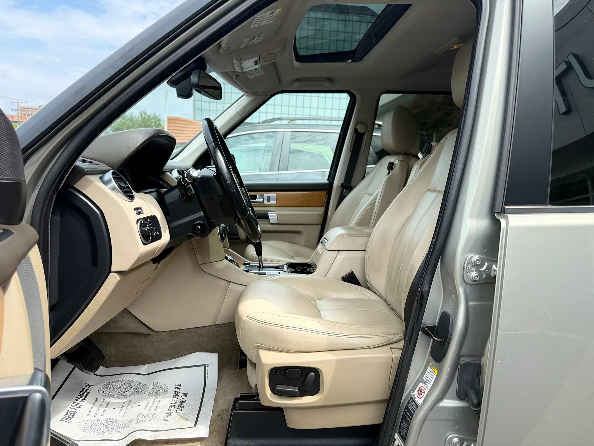 Used 2012 Land Rover LR4 HSE LUX AWD/4WD image 11