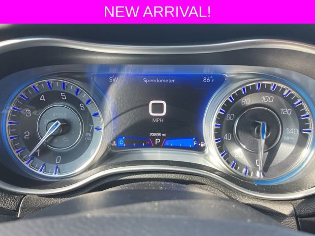 Used 2023 Chrysler 300 Touring image 23