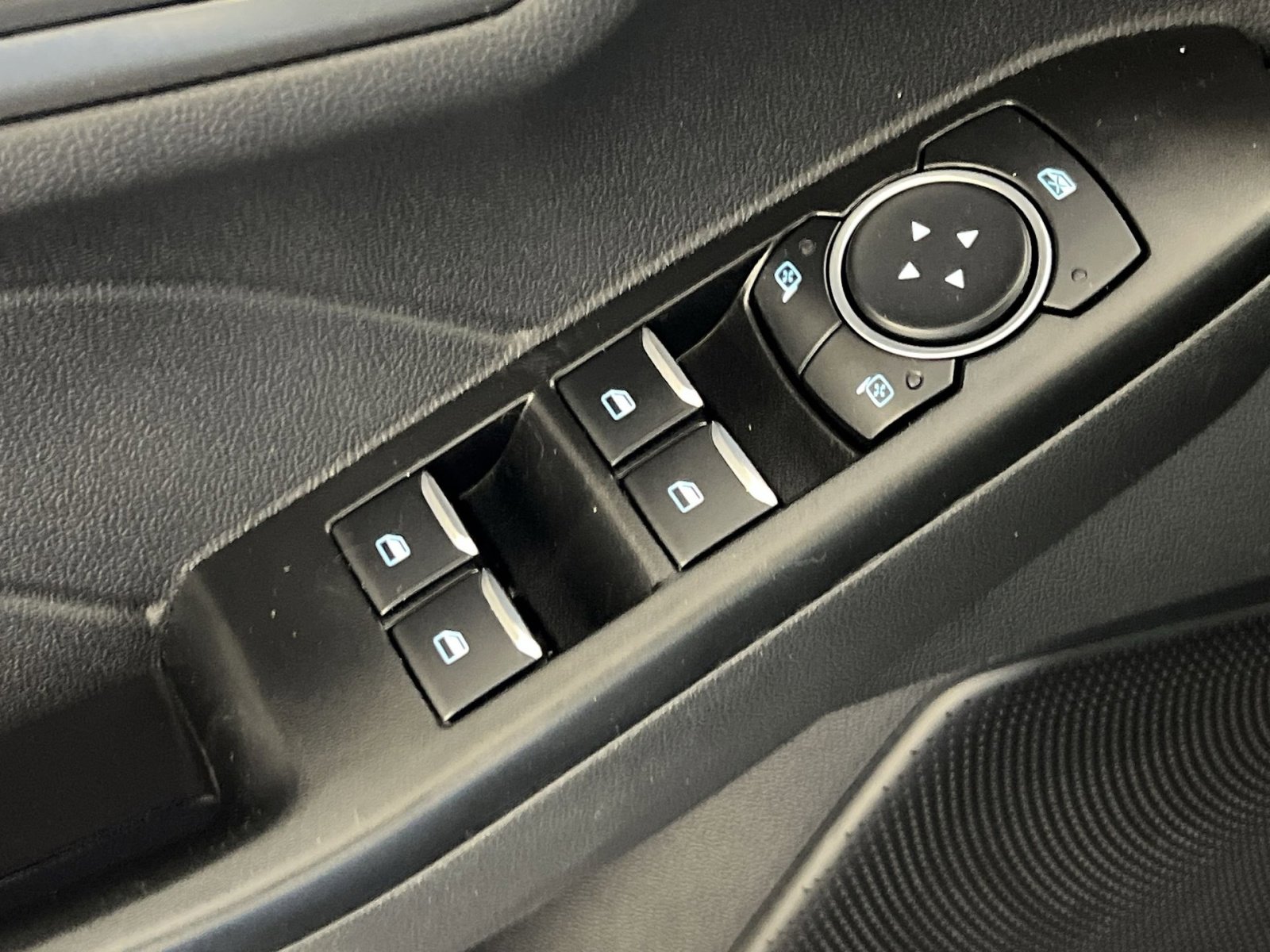 Used 2025 Ford Escape Active image 13