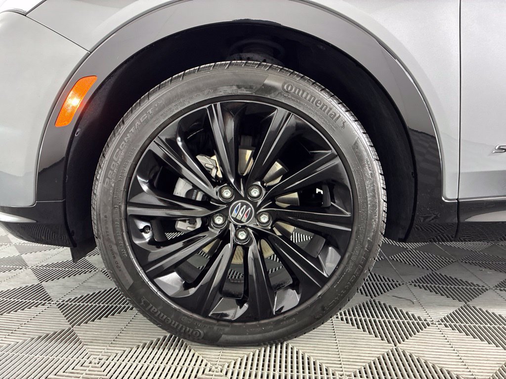 Used 2025 Buick Envista Sport Touring w/ Experience Buick Package FWD image 8