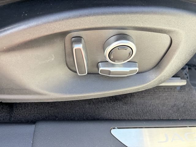 Used 2022 Jaguar E-PACE SE image 20