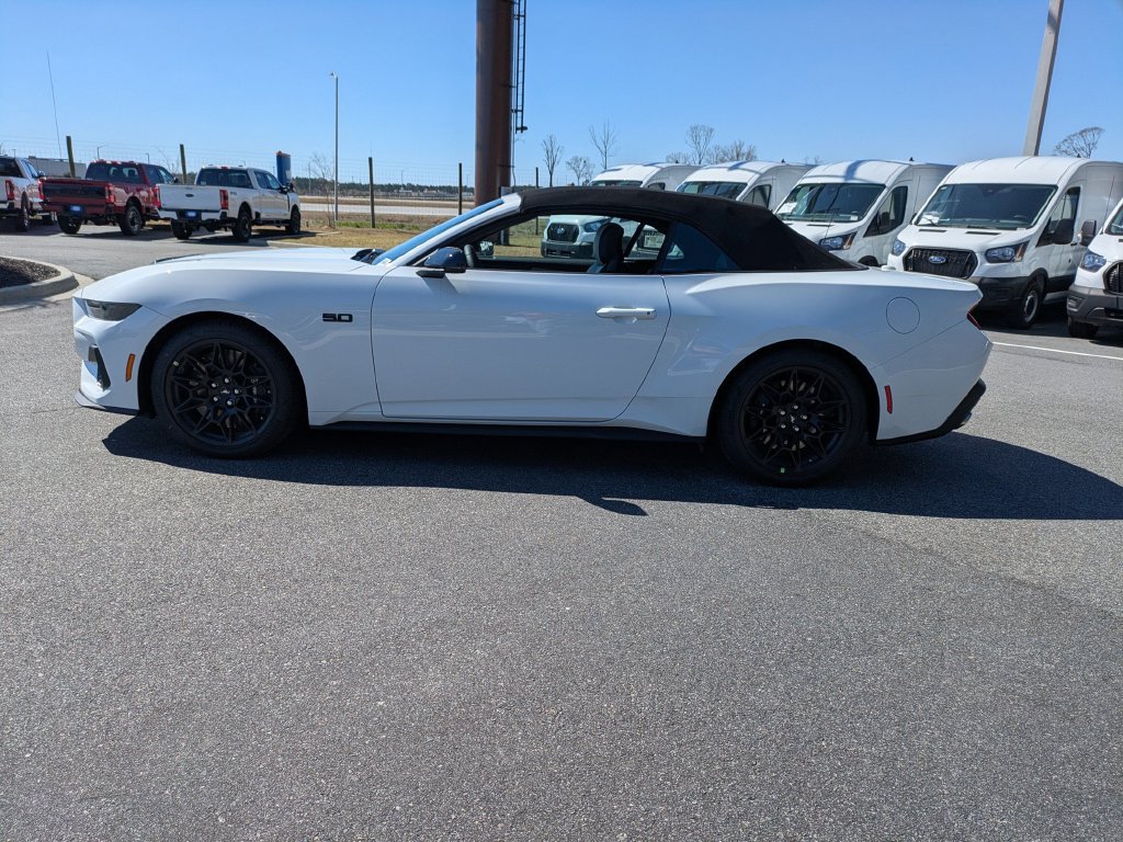 New 2026 Ford Mustang GT Premium w/ GT Performance Package RWD image 7