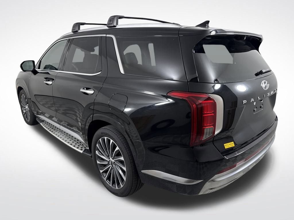 Used 2023 Hyundai Palisade Calligraphy image 6