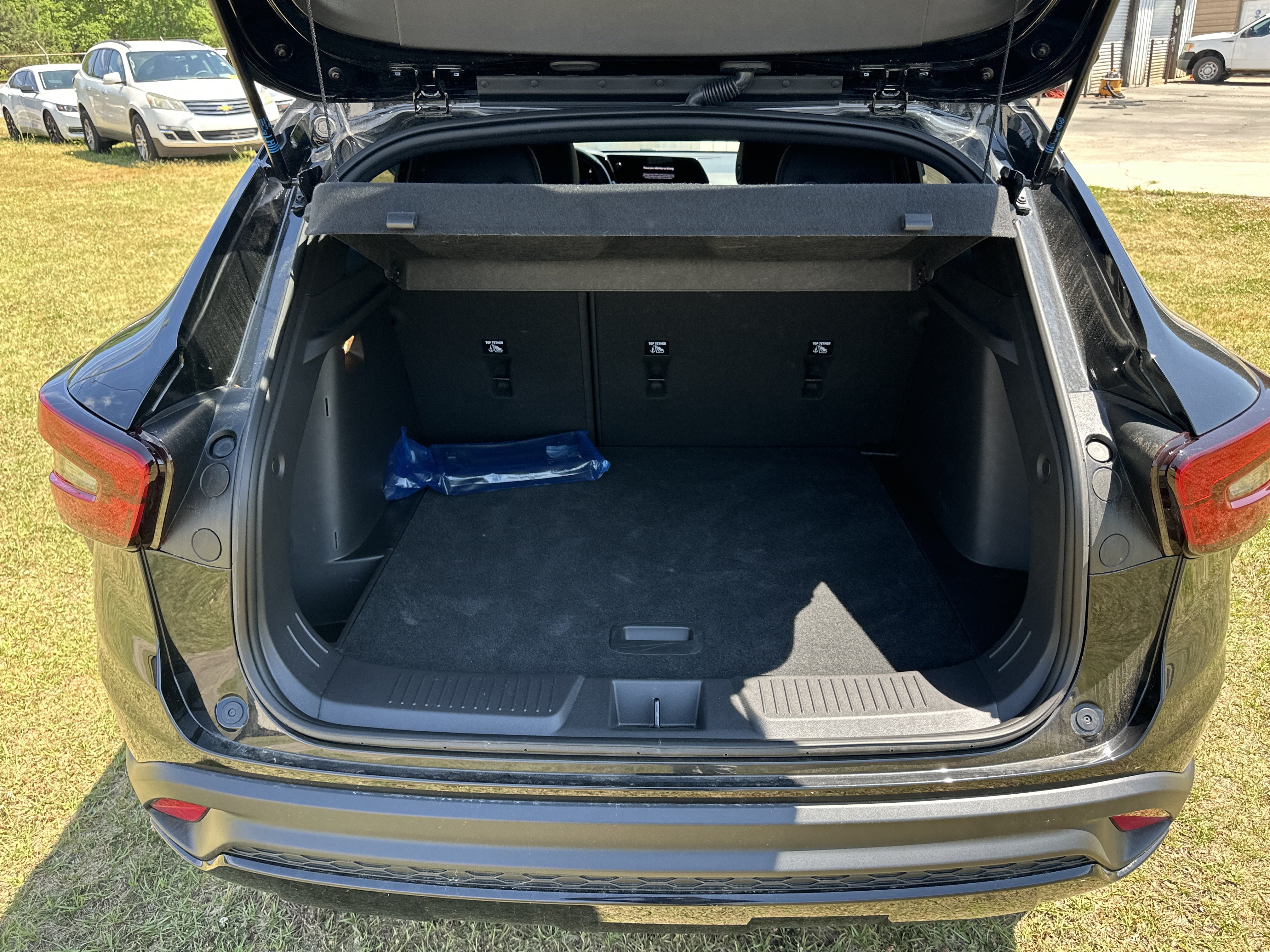 Used 2025 Chevrolet Trax RS FWD image 18