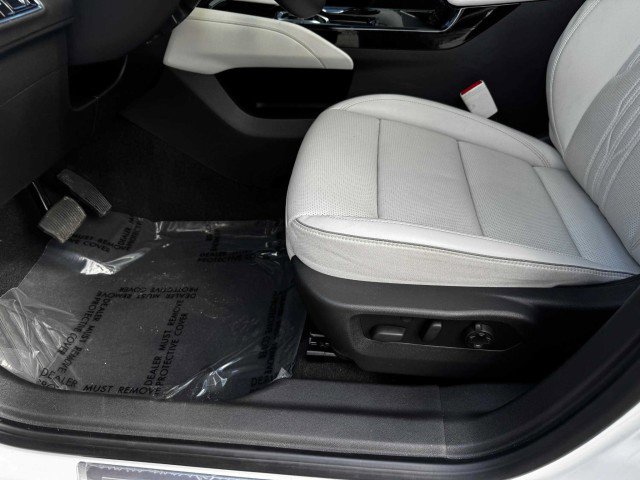 Used 2024 Buick Envision Avenir image 20