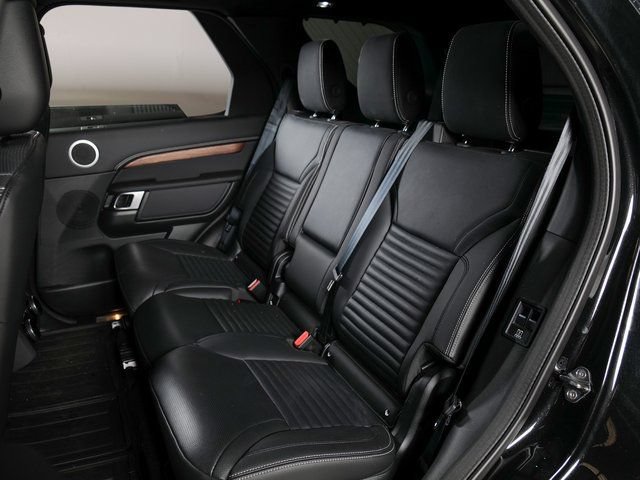 Certified 2025 Land Rover Discovery Dynamic SE AWD/4WD image 5