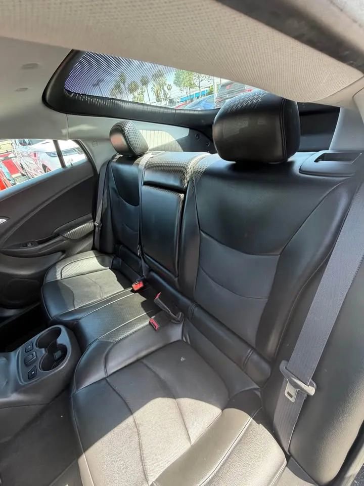 Used 2016 Chevrolet Volt Premier w/ Driver Confidence Package FWD image 8