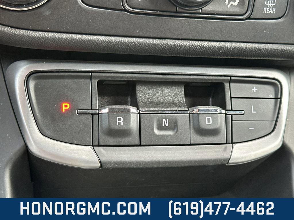 Used 2024 GMC Terrain SLT image 23