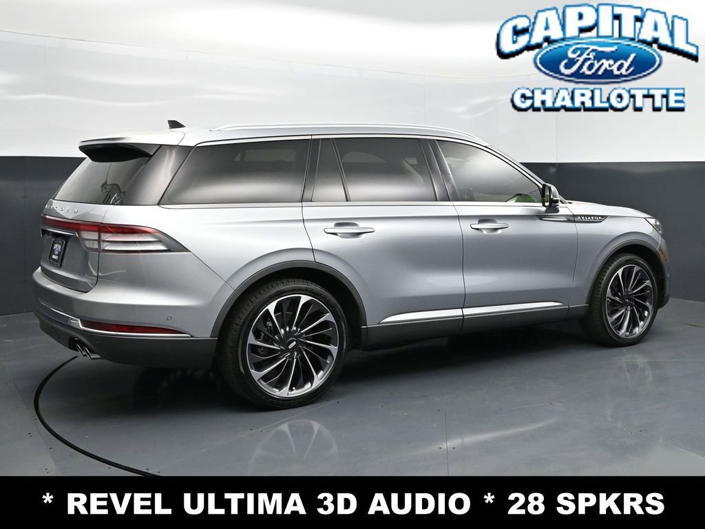 Used 2023 Lincoln Aviator Reserve w/ Equipment Group 201A image 9