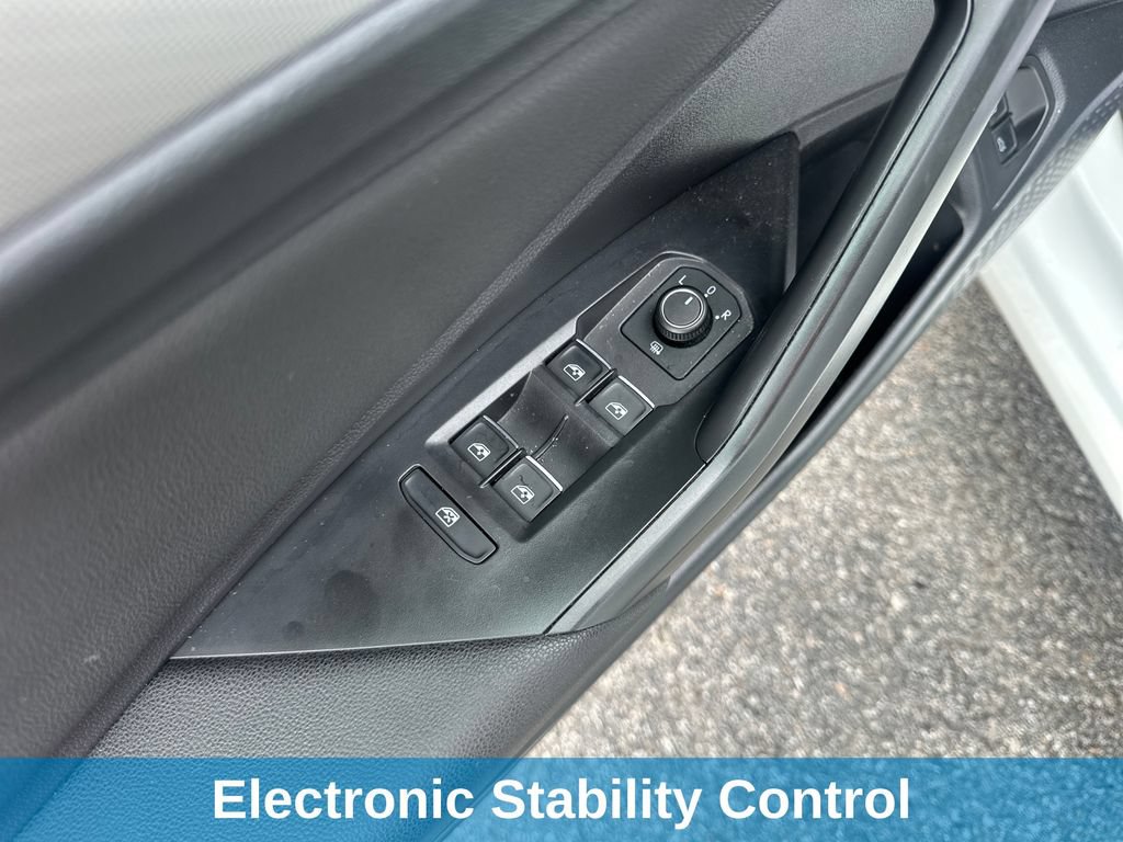 Used 2021 Volkswagen Jetta R-Line FWD image 15