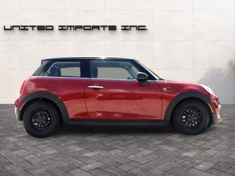 Used 2017 MINI Cooper 2-Door Hardtop FWD image 6