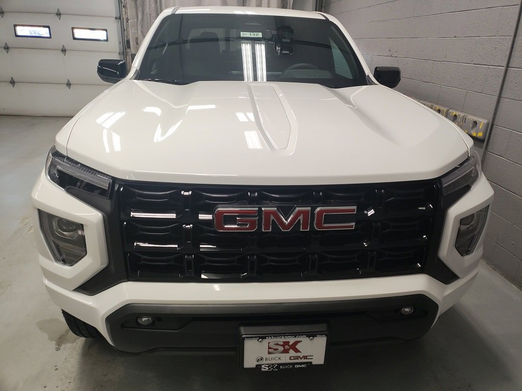 New 2026 GMC Canyon Elevation w/ Convenience Package image 6