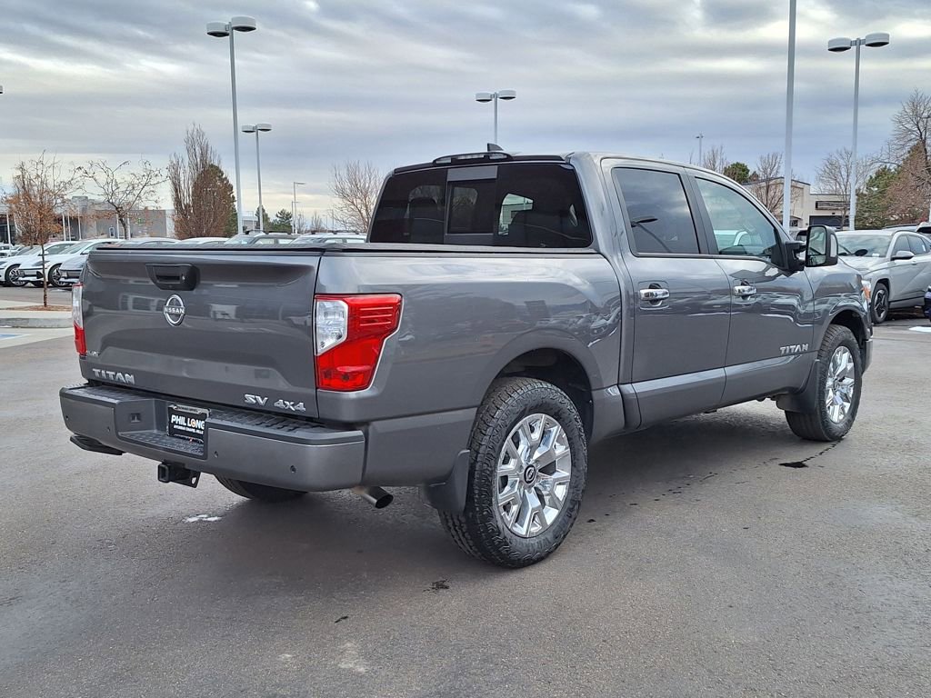 Used 2023 Nissan Titan SV w/ SV Convenience Package image 3